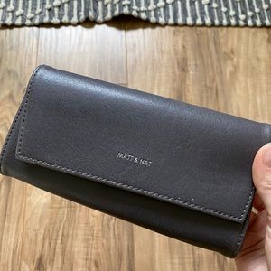 Matt & Nat wallet